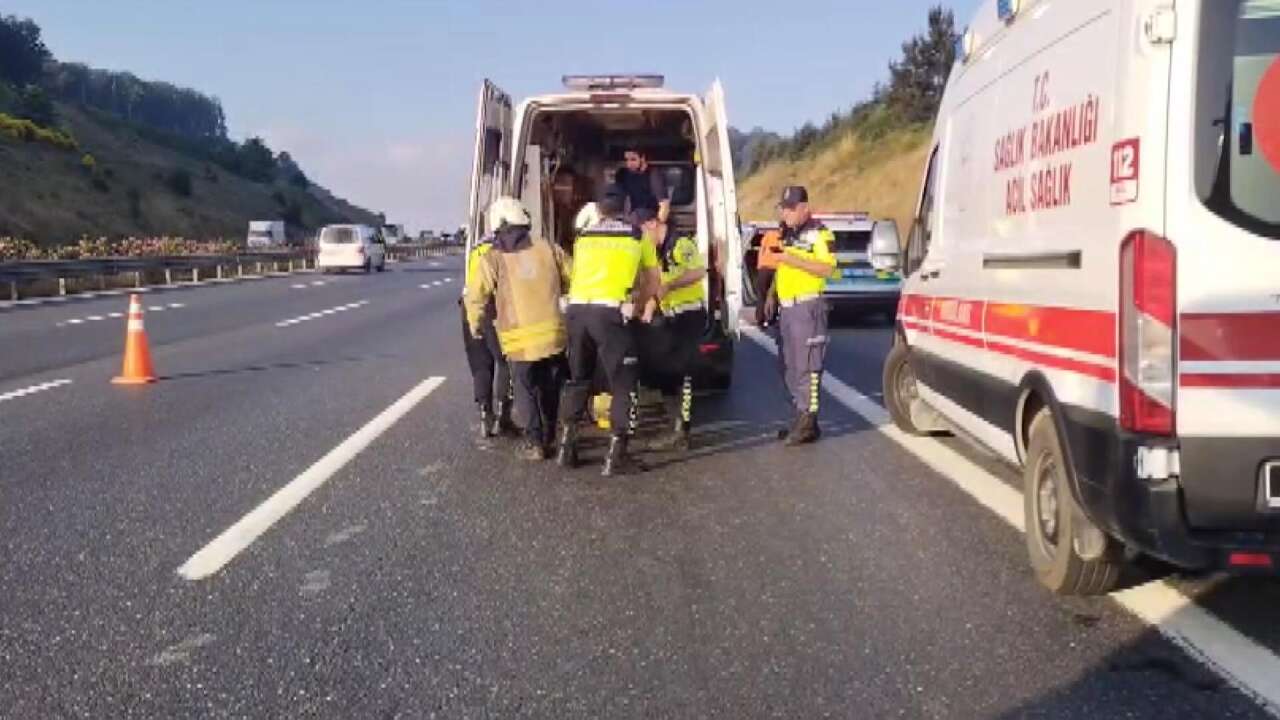 Hafif ticari araç TIR’a çarptı! 1’i bebek 3 kişi öldü 6